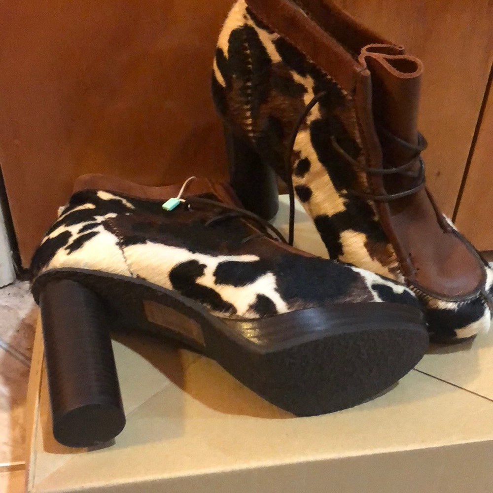 Booties - Picture 3 of 4